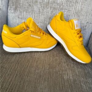 Reebok Classic Leather Sneakers - Yellow